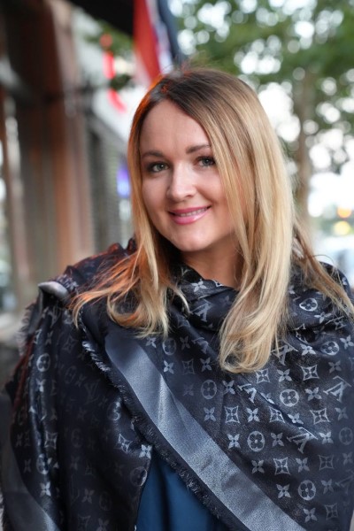 Наташа Иванова